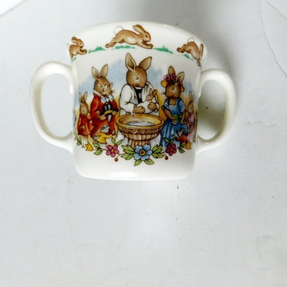 Bunnykins Christening 2 Handled Hug a Mug Mug Albion shape near mint condition - Picture 6 of 7